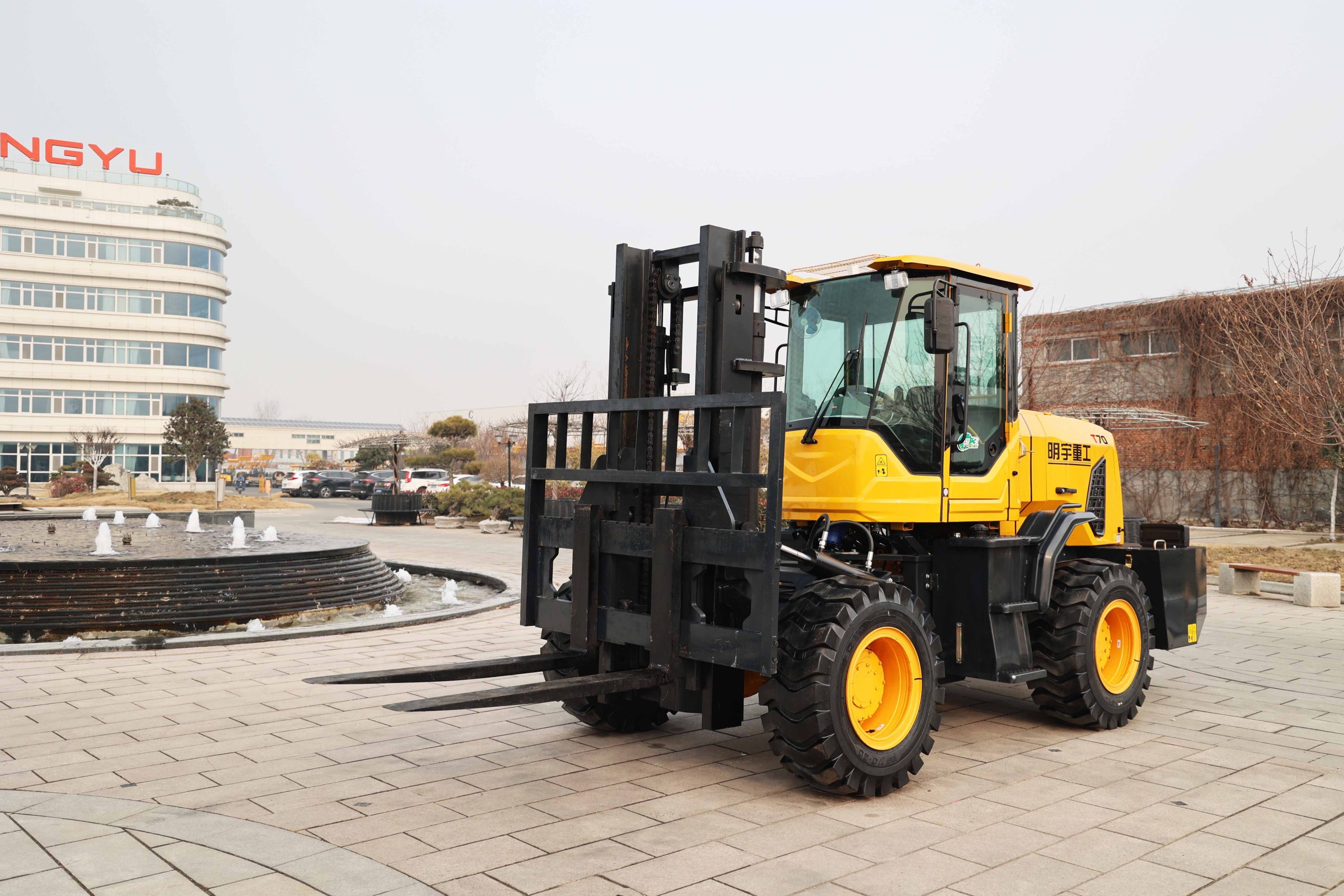 7T Off-road forklift