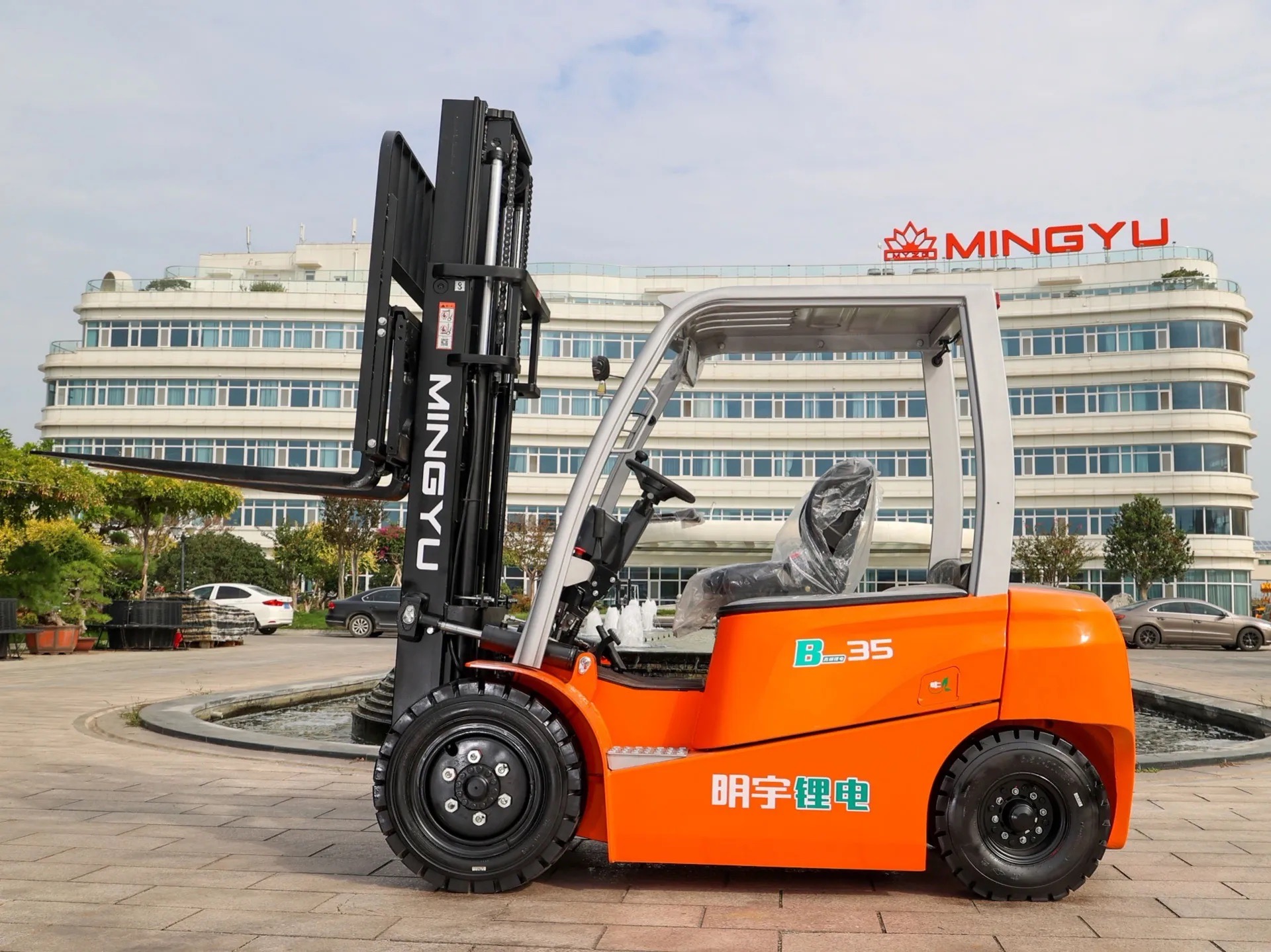 CPD35-B electric Forklift